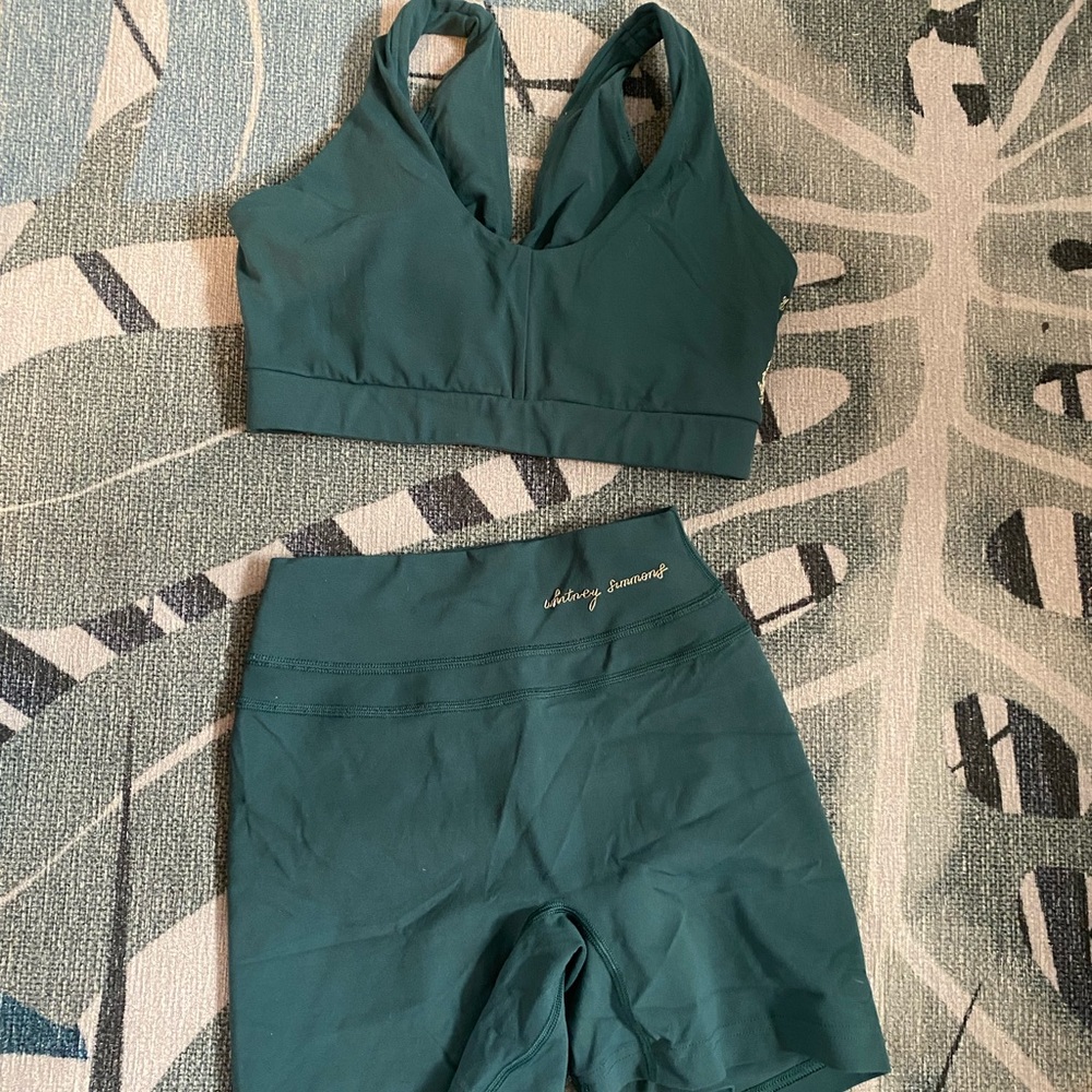 Gymshark Whitney Simmons set in pine green